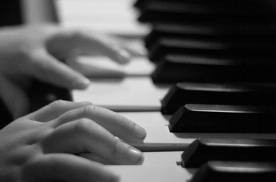 Lezioni di pianoforte Medialab, scuola di Pianoforte , scuola di tastiere , lezioni di Pianoforte ,scuola di pianoforte,